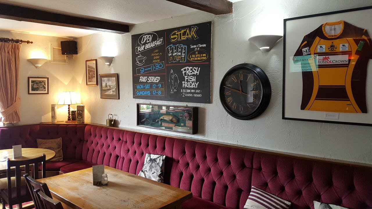 The Rose And Crown Hotel Huddersfield Exterior foto
